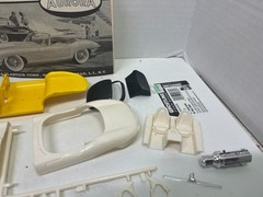 1/25 AURORA JAGUAR XKE JAG HARDTOP OR CONVERTIBLE PARTIALLY BUILT MODEL CAR KIT