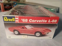 Vintage REVELL ’68 CORVETTE L-88 NEW OLD STOCK FACTORY SEALED MINTY 1988
