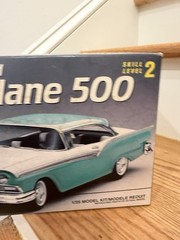 amt/ertl 57 ford fairlane 500 model kit #8028