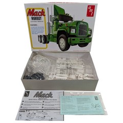 AMT1039/06 Mack R685ST Semi 1/25 Model Truck Kit Open Box