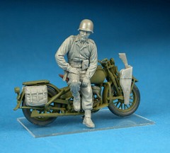 1/35 U.S. Military Police (2 motorcycles with figures) MiniArt 35085 Model kit