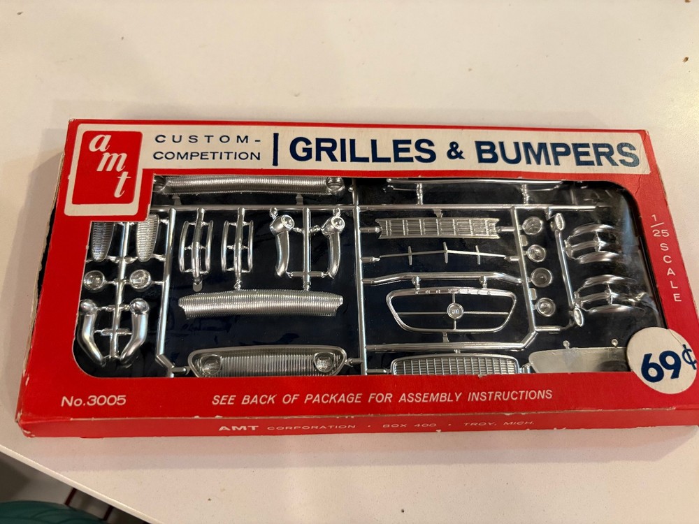 1962 AMT Custom Grilles and Bumpers Set Model Car with Original Box