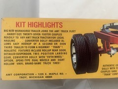 AMT Vintage TRAILMOBILE 27 ft Semi-trailer Van 1/25 Scale Model Kit (NIOB)