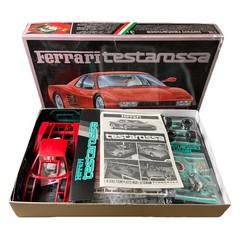 Vintage 1985 Fujimi Ferrari Testarossa 1/16 Scale Red Plastic Model Kit Japan