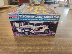Vintage Monogram 32 Ford Roadster Street Rod Model Car Kit *OPEN BOX*
