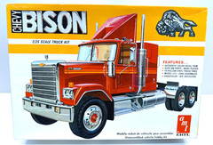 AMT 1:25 Scale Chevrolet Bison Semi Truck Sealed Inside Model Kit