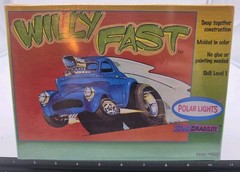 1998 Playing Mantis Willy Fast Snap Model Kit NIB Cherry Bomb Red
