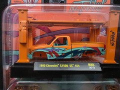 M2 Machines 1990 Chevrolet C1500 SS 454 – 1:64 SC Diecast Model (R88) **CHASE**