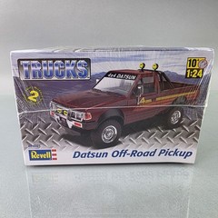 Revell Datsun Off Road 4×4 Pickup Truck 1/24 Model Kit 85-4321 SEALED