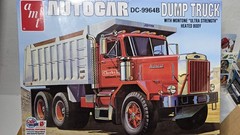 Autocar DC9964B Dump Truck CAB HOOD FENDERS 1:25 AMT NEW Model Kit PARTS