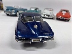 Lot Of 5 BUILT Model Cars NICE Lot#012 Corvettes