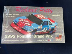 Salvinos JR 1992 Pontiac Grand Prix Richard Petty #43 RPGP1992A Factory Sealed