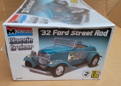 Monogram Classic Cruiser ’32 Ford Street Rod Factory Sealed Box 1:25 Kit 0882