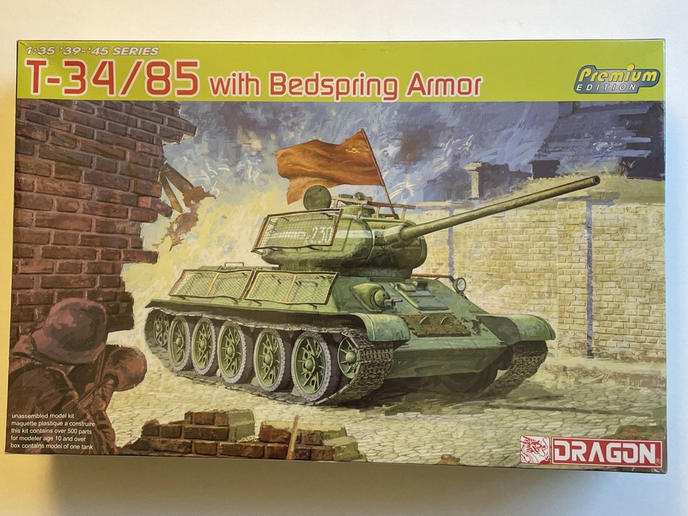 DRAGON 6266 1/35 T-34/85 w/Bedspring Armor & Tracks Model Kit, Factory Sealed