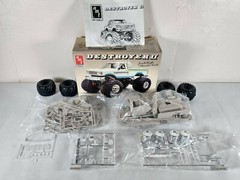 Destroyer II Ford Monster Truck AMT 1:25 Model Kit # 6930 ~ Sealed Parts Bags