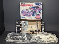 New MPC Rainbow Vette Corvette Model Kit #1-7830 1/20 Scale