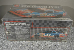 1990 Amt Ertl 43 Richard Petty STP Grand Prix Pontiac 1:25 Model Kit 6728 SEALED
