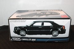 AMT® 1:25 Model Kit: 2005 Chrysler® 300C™ Sedan Car – Skill Level 2 – Open Box