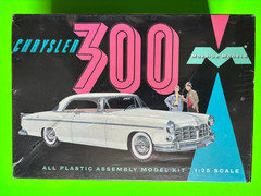 CHRYSLER 300 COUPE MODEL KIT MOEBIUS 1/25 SCALE BRAND NEW SEALED COOL LOOK!!
