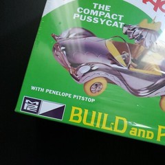 1/25 Wacky Races Compact Pussycat Figure Snap MPC Model Kit Penelope Pitstop New