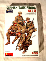 1/35 Miniart 4 German Tank Riders w/ Resin Heads & Weapons & Equipment # 53024