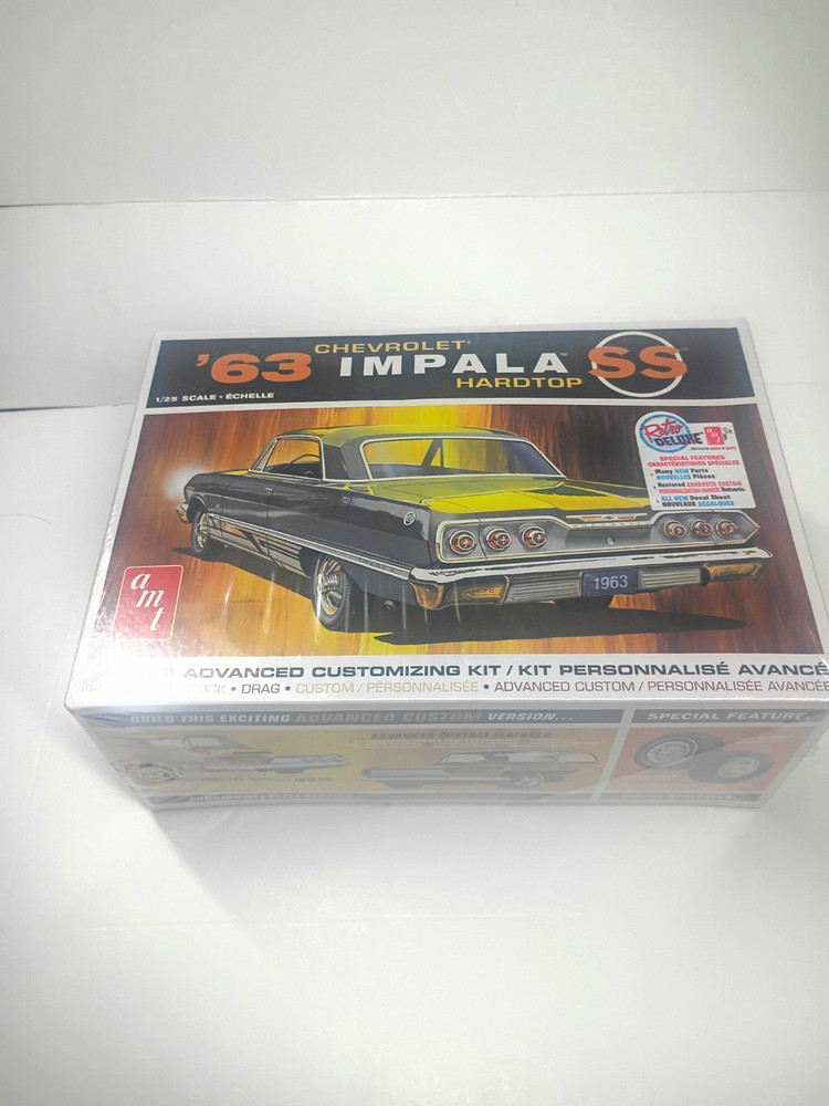 AMT 63 Chevrolet Impala SS Hardtop 1:25 Scale Plastic Car Model Kit SEALED
