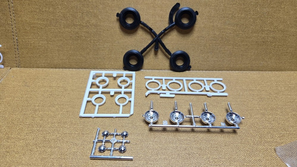 1965 Chevy Pickup WHEELS & WHITEWALL TIRES 1/25 scale Revell NEW Model PARTS
