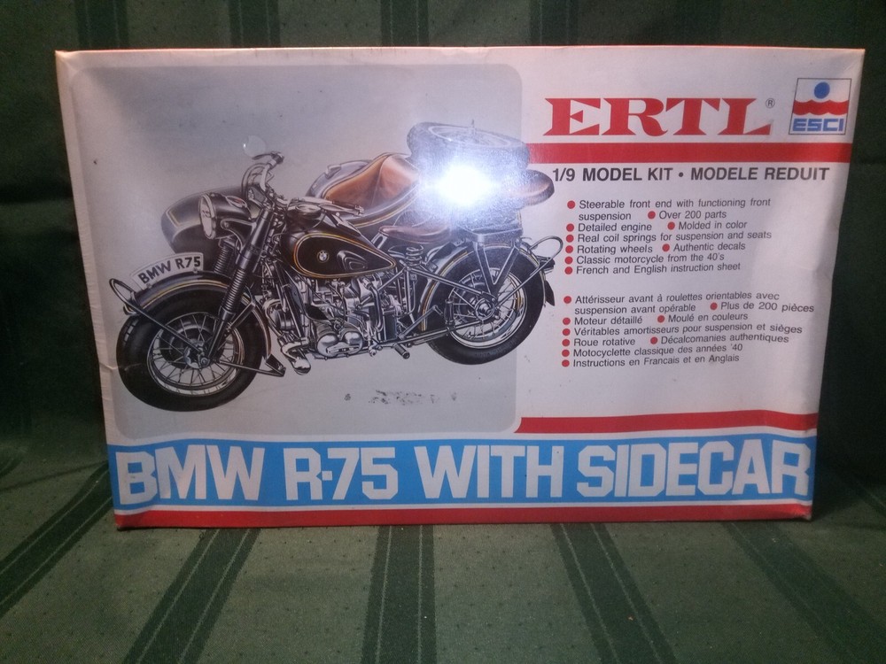 Ertl 1/9 BMW R-75 motorcycle with Sidecar WP235