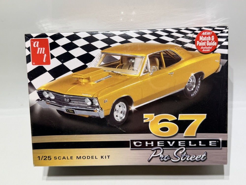 AMT 1967 Chevy Chevelle Pro Street 2T 1/25 Scale NEW/Sealed Model Kit