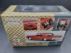 AMT #31279 1962 Pontiac Catalina – Pro Shop Series 1/25 Scale Plastic Model Kit