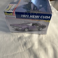 Revell Monogram 1971 Hemi Cuda Plymouth 1:24 Unassembled Factory Sealed
