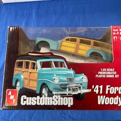 AMT CUSTOM SHOP ‘41 FORD WOODY 1/25 KIT MODEL