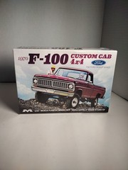 Moebius Models 1970 Ford F-100 1:25 Custom CAB 4×4 Pickup Truck New Sealed