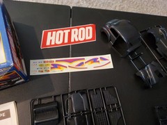 REVELL – HOT ROD ’50 AUSTIN COUPE DRAG GASSER – WITH OPTIONAL DECALS -#2