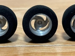 Tamiya Mini 4WD Alumina Row Wheel Set with Sponge Tires Set of 4
