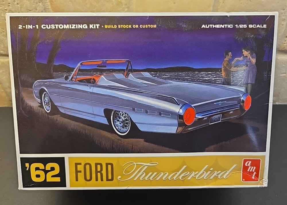AMT, Retro Deluxe, ’62 Ford Thunderbird, 2n1, 1/25 scale !!Sealed Inside!!