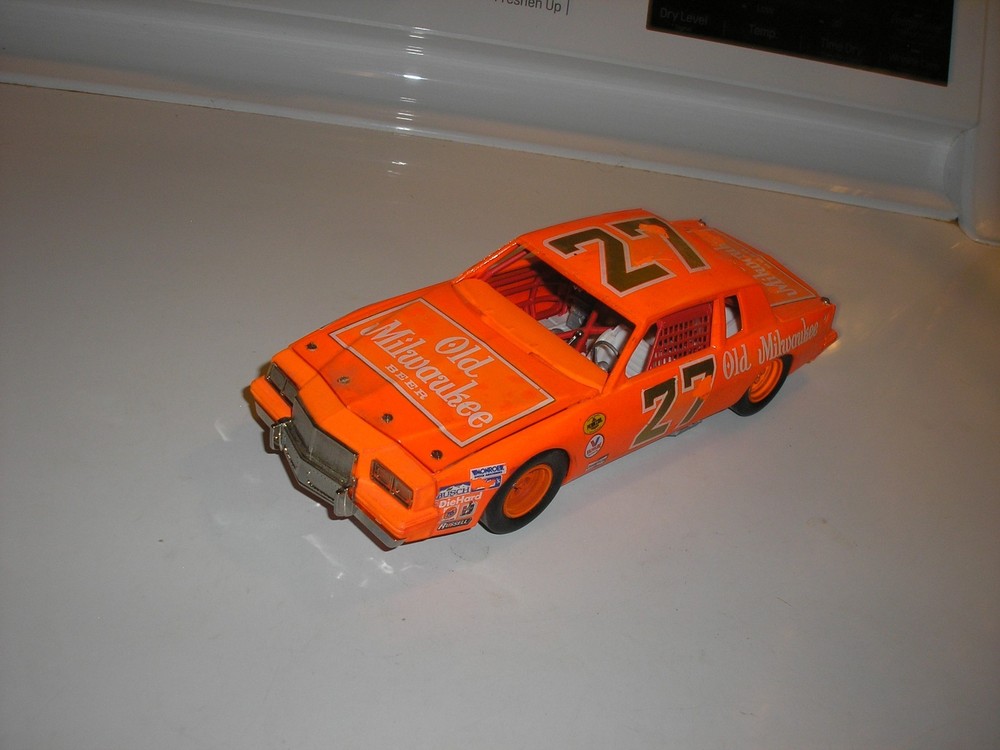 Vintage 1/24 #27 Old Milwaukee Pontiac Grand Prix for parts or restore Free SHIP