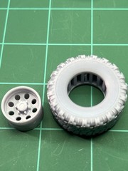 1:24 Scale Off-Road Wheels & Tires Set – Resin – 4pc or 5pc Option