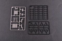 Trumpeter 1/35 01047 M270/A1 Multiple Launch Rocket System Finland/Netherlands
