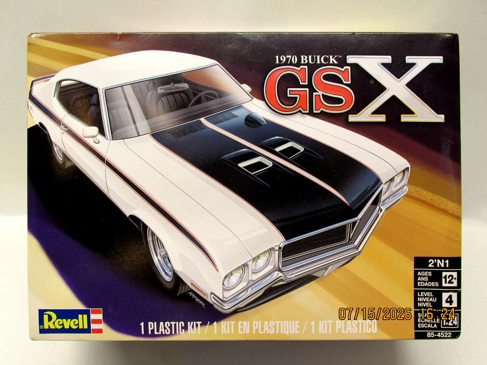 Revell 1970 Buick GSX 2-In-1 1/24 Scale Plastic Model Car Kit 85-4522