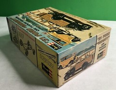 REVELL Model Kit 31 FORD WOODY Or TUDOR SEDAN 1/24 H-1275-200 Beach Boys Vibe