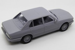 1/24 Resin Kit German E28-Style Sports Sedan Stock Version