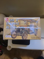 AMT 1923 Ford T Depot Hack AMT1237 Plastics Car/Truck 1/24-1/25