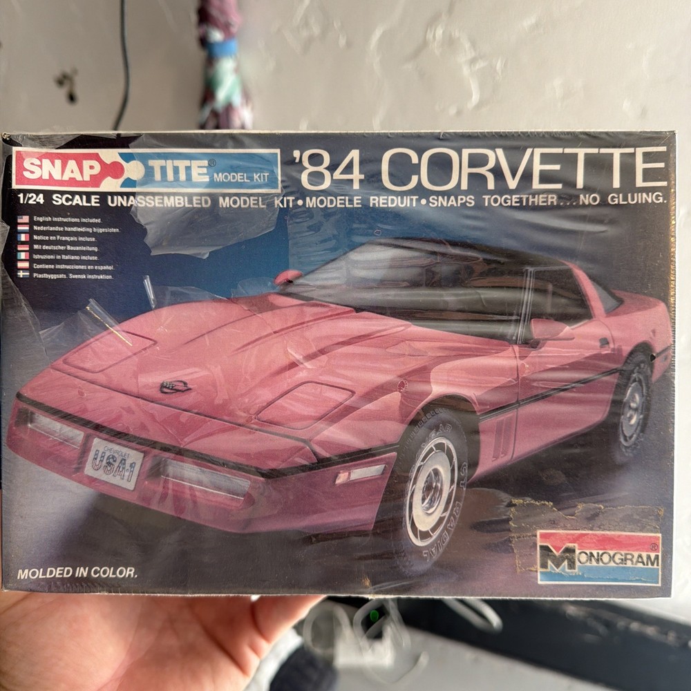 🚨Monogram 1984🚨Corvette 1/24 Model Snap Tite⭐️Vintage⭐️1983 Classic