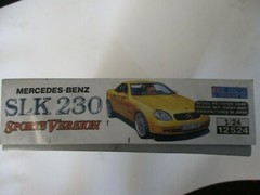FUJIMI MERCEDES-BENZ SLK 230 1/24 OPENED AND PROFESSIONALLY STARTED
