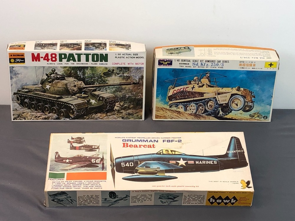 Lot of 3 Diff MILITARY ARMOURED TANK Sd KfZ M-48 BOMBER GRUMMAN F8F-2 Model Kit