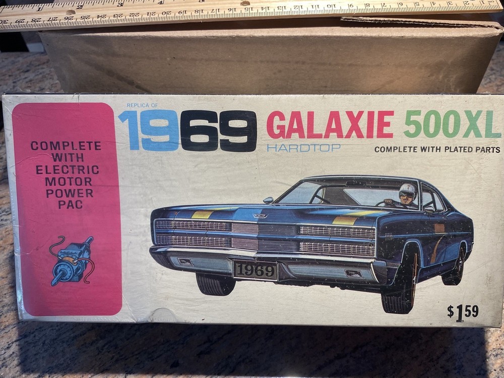 RARE vintage ‘60’s PALMER FORD 1969 Galaxie 500 XL motorized model kit SEALED