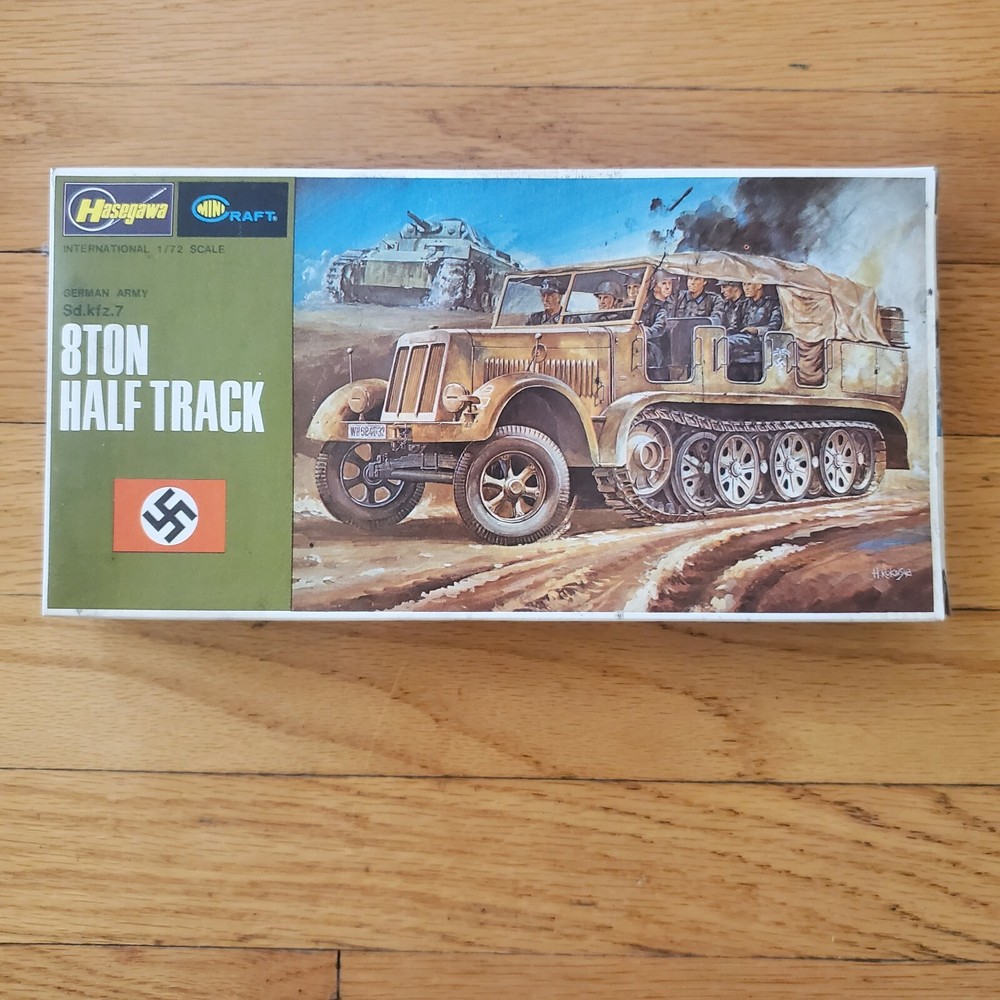 Hasegawa 1/72 WWII German Army SD.KFZ.7 8 Ton Half Track 711:150 Model Kit