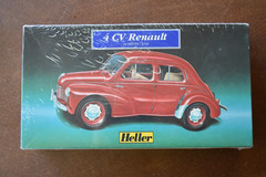 2-Heller 1/43 Scale French 2 CV Citroen and 4V Renault Plastic Model Kits