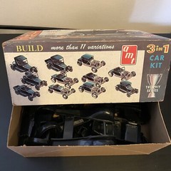 AMT 1925 FORD Model T 3 in 1 Stock or Chopped Model Kit 1/25 AMT626 *As Is